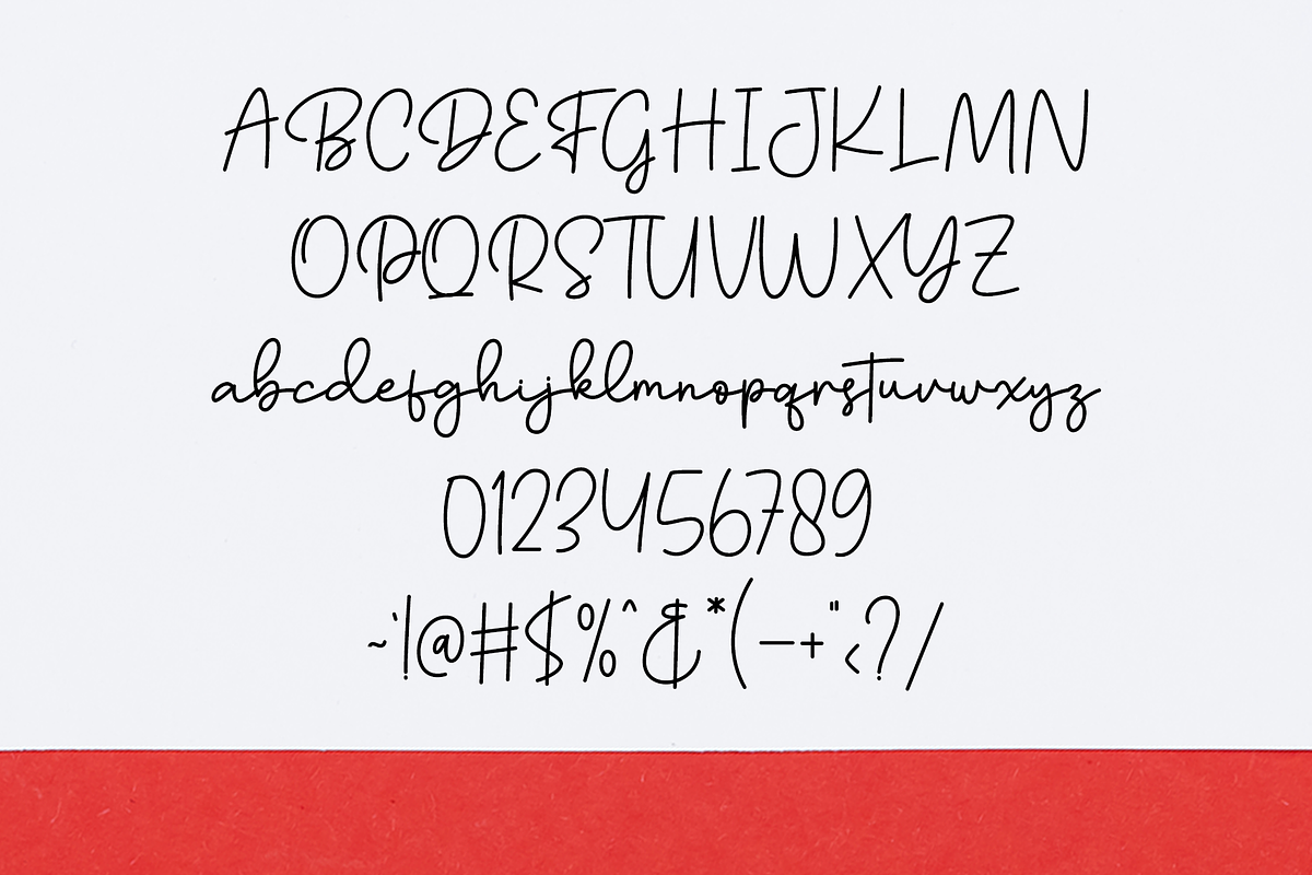 Valentine Holiday, a Font by Artkenza (Photo 7 of 8)