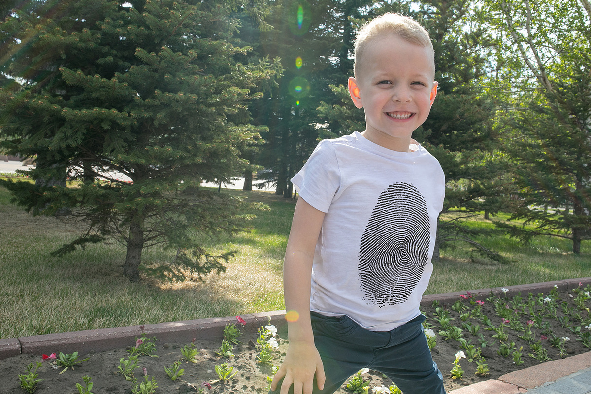100 Kid's T-Shirt Mock-Up 2018 #22, a Shirt Mockup by Freeman Studio (Photo 82 of 107)