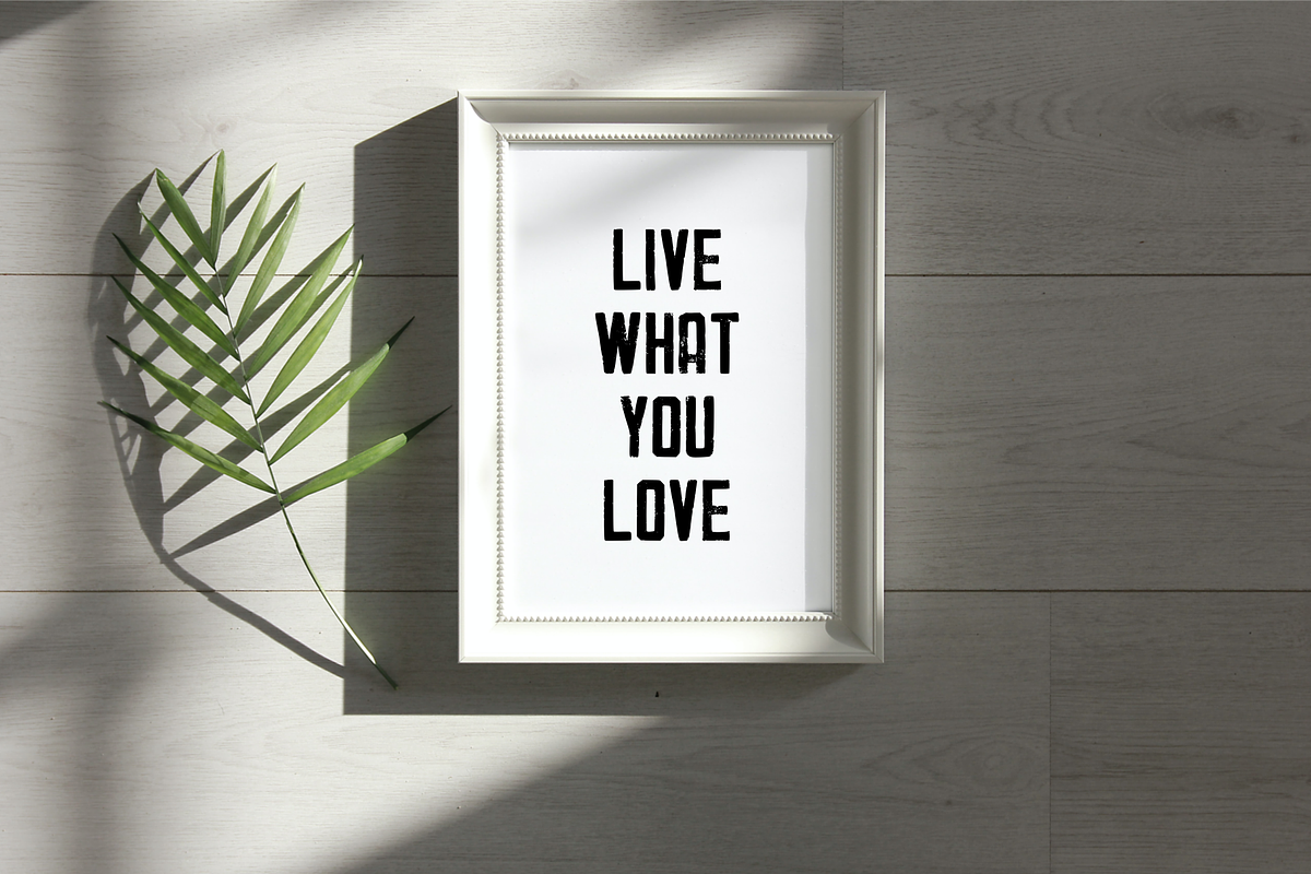 Fifties Print, a Font by Jutta Schneider (Photo 6 of 6)