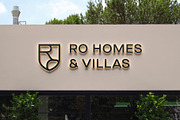 Logo Mockup 3D Black Luminous Sign, an Advertising Mockup by Asylab (Thumbnail 3 of 5)