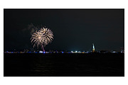 New York City Fireworks Photo Bundle, an Arts & Entertainment Photo by Full Circle Design Studio (Thumbnail 6 of 14)