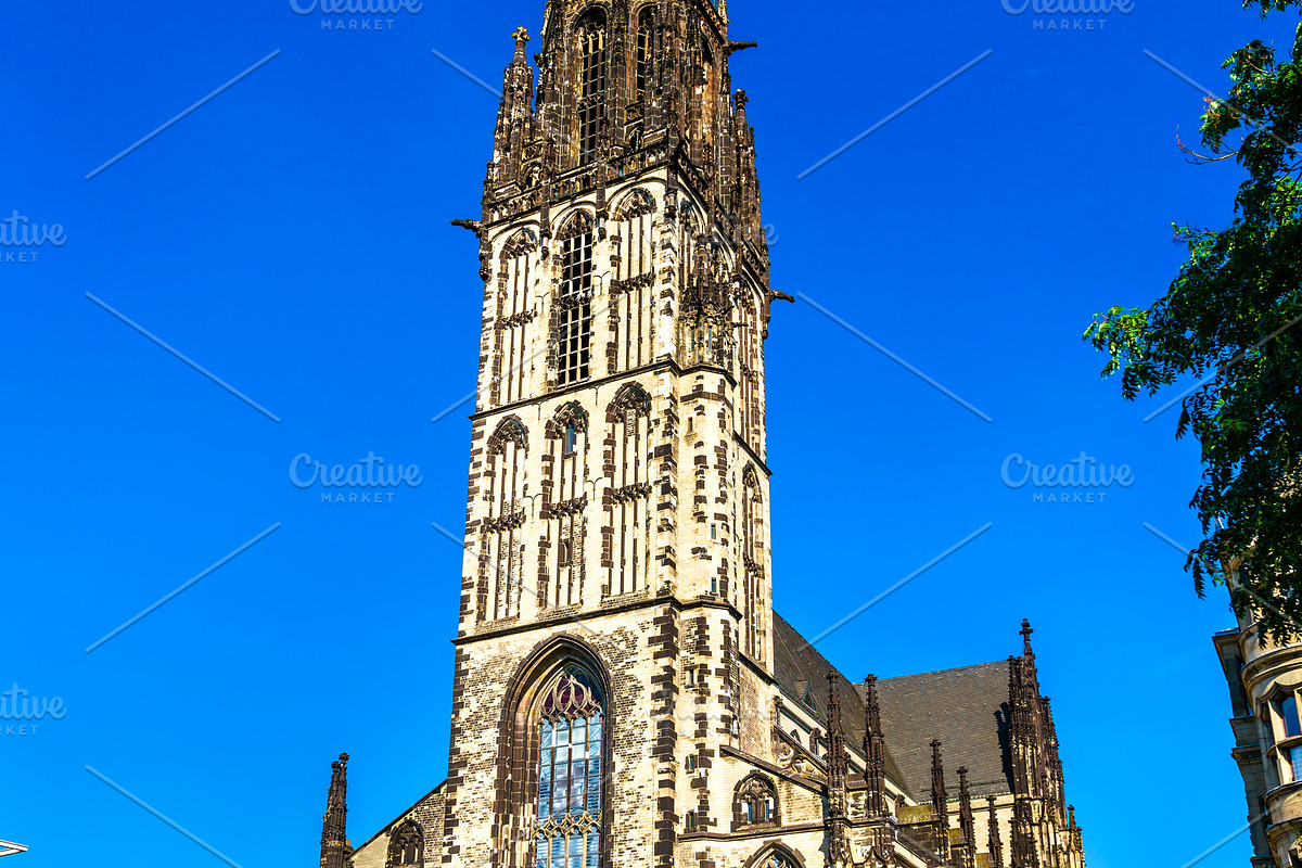 Church of Our Saviour in Duisburg, Germany, an Architecture Photo by Leonid Andronov (Photo 2 of 2)