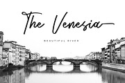 Elissa Signature - Handwritten Font, a Script Font by Bluestype Studio (Thumbnail 4 of 10)