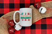 Retro Christmas SVG Bundle, a Graphic by CraftlabSVG (Thumbnail 13 of 15)