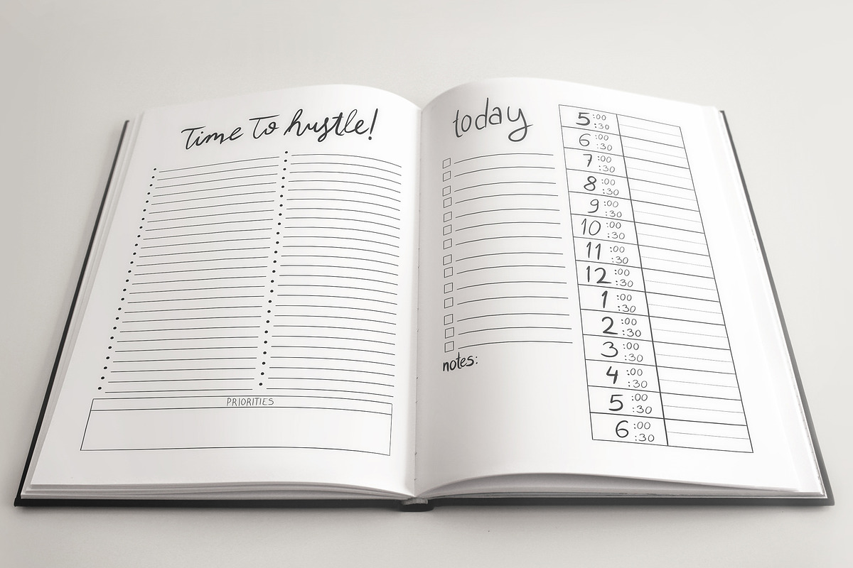 20 HandDrawn Printing Planner Layout, a Graphic by Character (Photo 8 of 10)