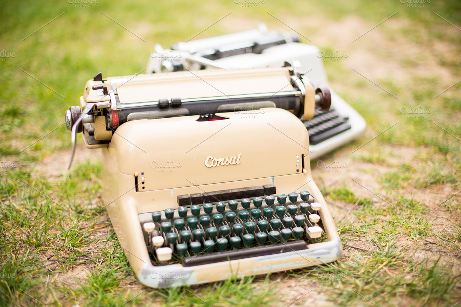 Consul typewriter 1 containing consul typewriter, consul, and typewriter, a Technology Photo by Punto Photo