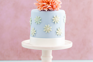 Cake with sugar flower containing cake, sugar flower, and peony, a Food & Drink Photo by Elisabeth Cölfen