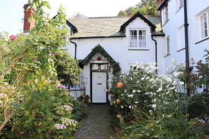 Front Garden of B&B Sign Vacancies