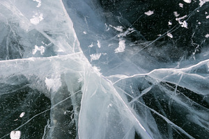 Cracks on ice