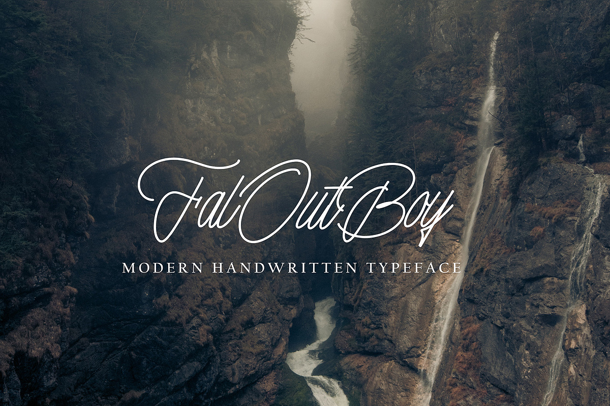 Holyfiled Crail, a Handwritten Font by HaKi Studio (Photo 2 of 5)