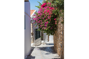 The streets of Lindos on the Greek, an Architecture Photo by COLORFUL