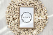 Christmas - Graphics, Wreaths, Cards, an Animal Illustration by Michèle Kae (Thumbnail 10 of 10)