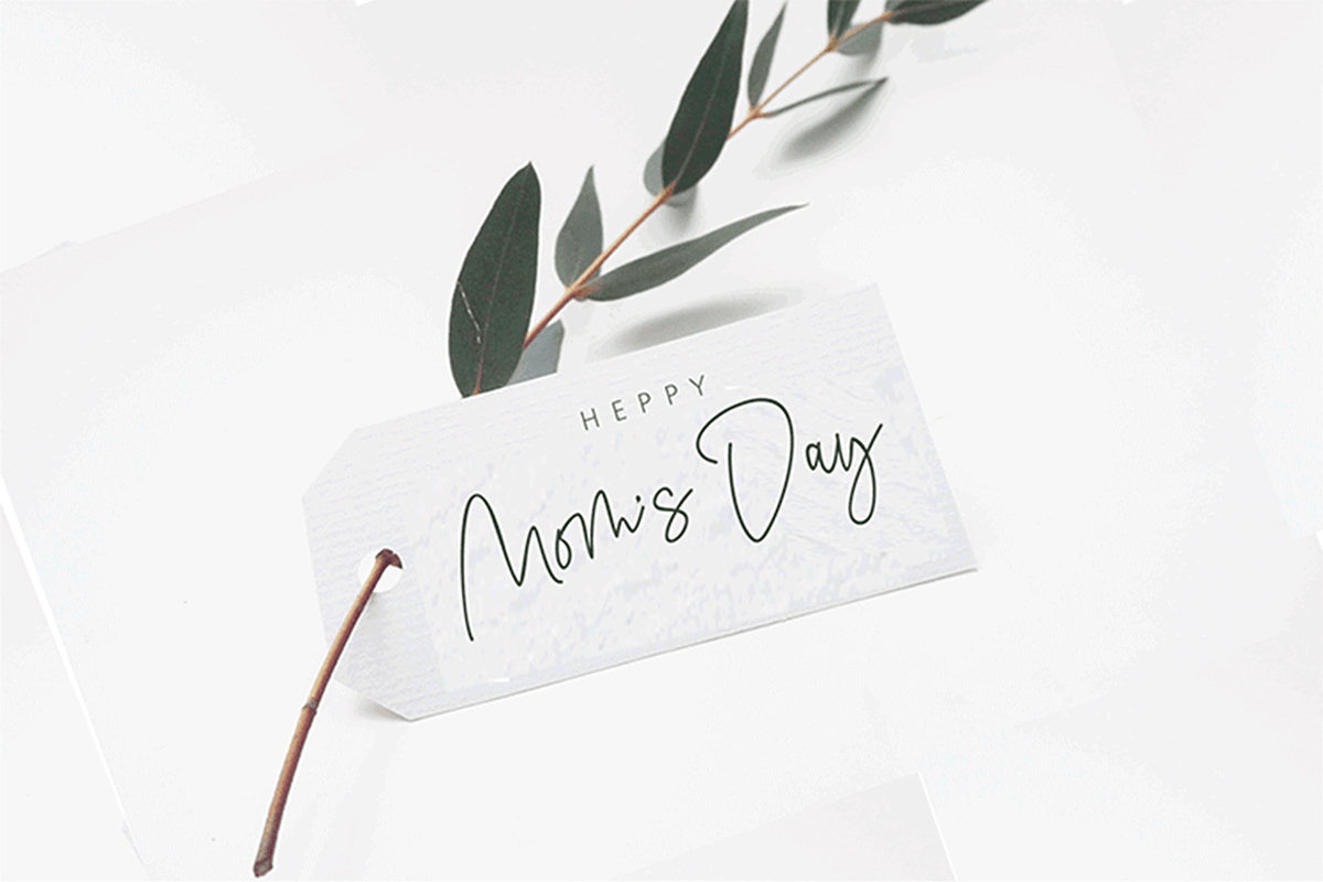 Mouctan Duo, a Script Font by Meutuwah (Photo 3 of 9)