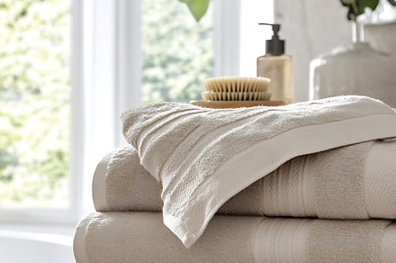Spa-like bathroom with soft towels, an Architecture Photo by Beautiful things