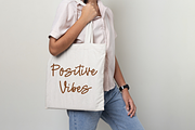 Annabella, a Script Font by Fashion Creative (Thumbnail 6 of 8)