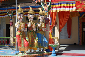 Cambodian Buddhist temple, Stockton, California, an Architecture Photo by uncreative