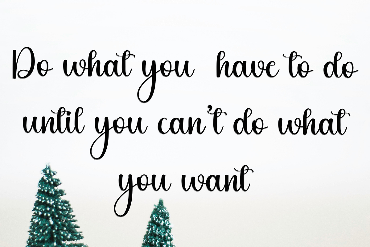 Delighted, a Handwritten Font by InermediaSTUDIO (Photo 3 of 8)