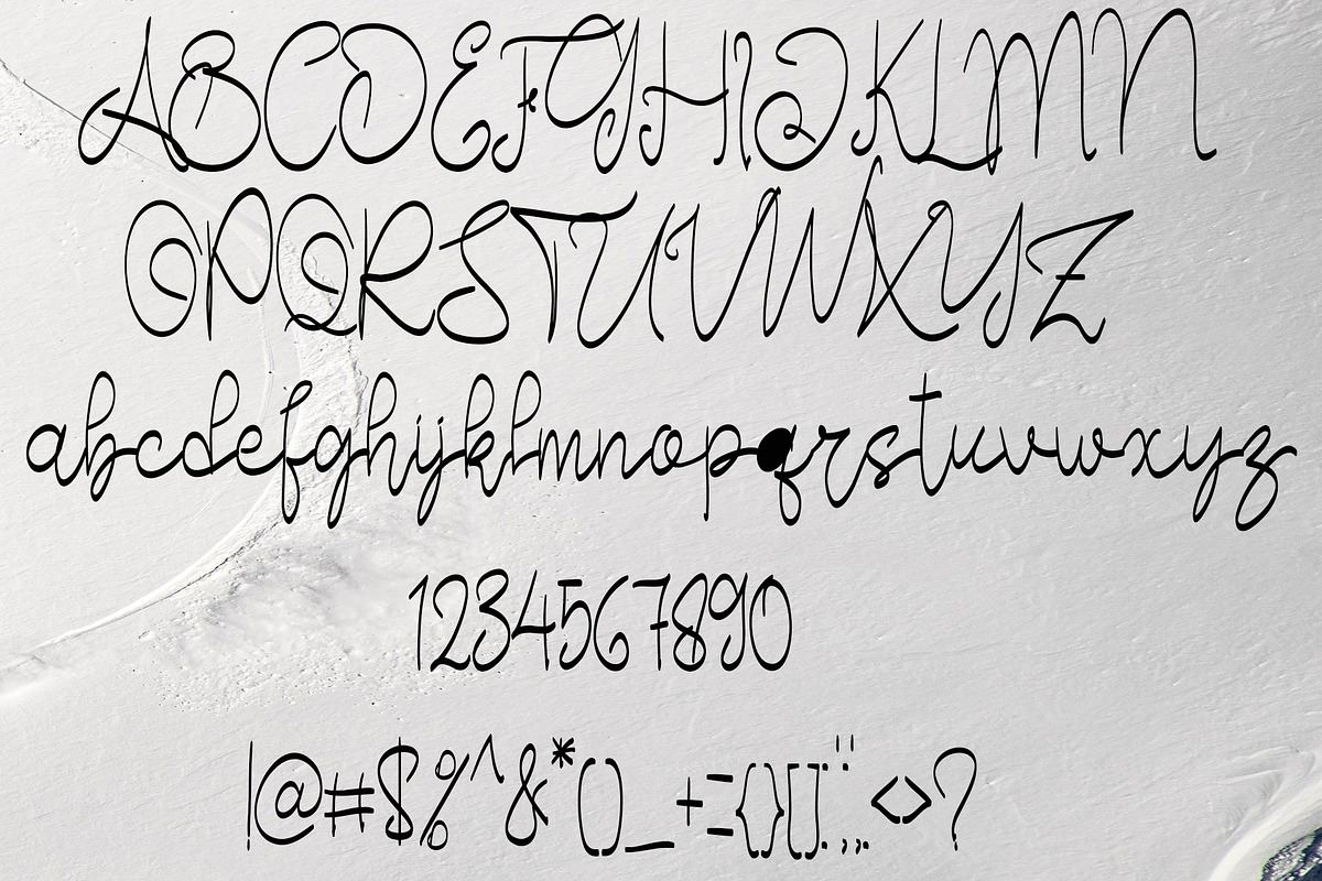 Bigges, a Script Font by Canden Meutuah (Photo 4 of 5)