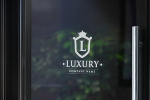 Luxury Letter L Pro Logo Template