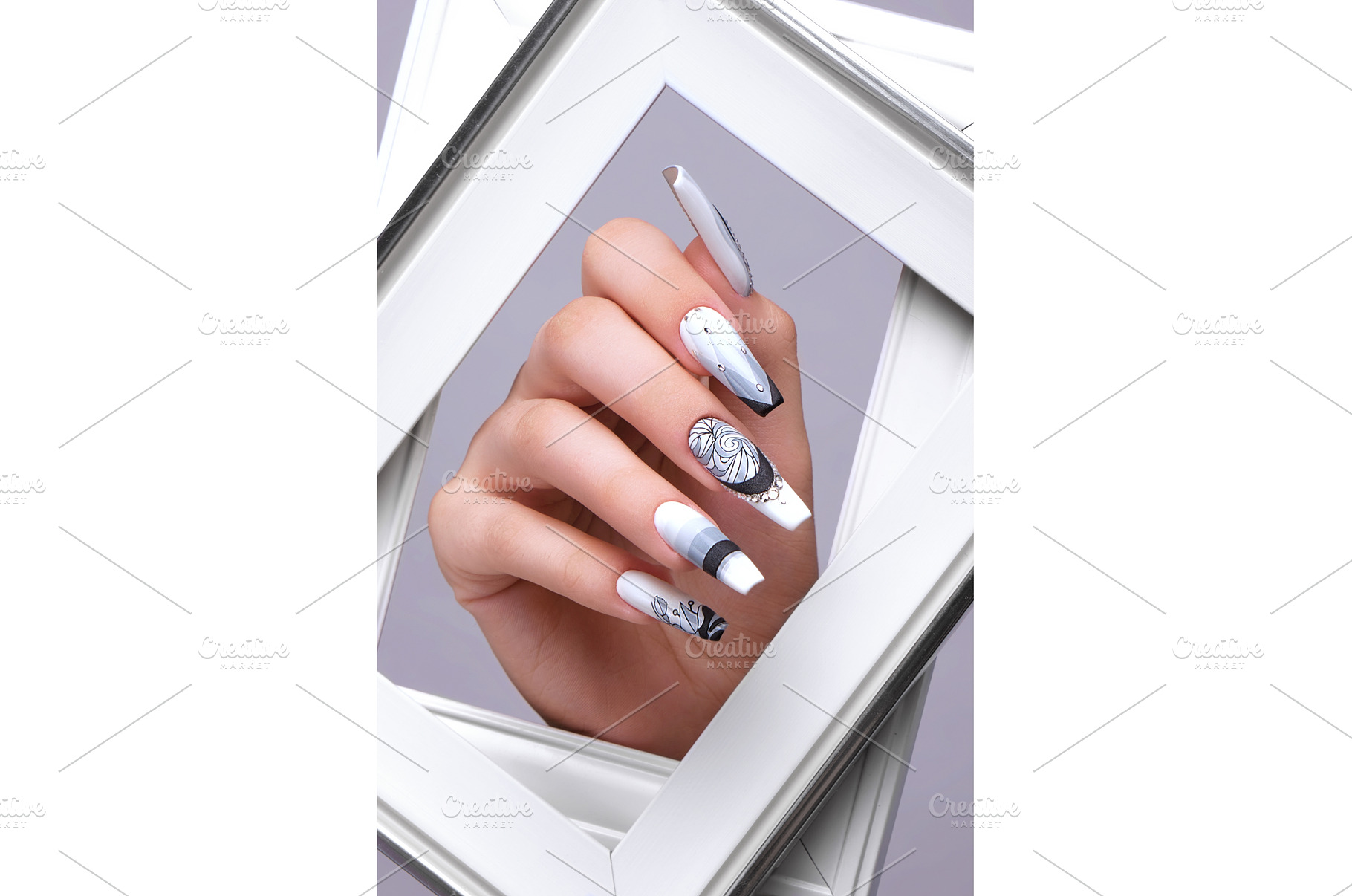 Creative gradient design of nails on, a Beauty & Fashion Photo by KOBRIN|PHOTO