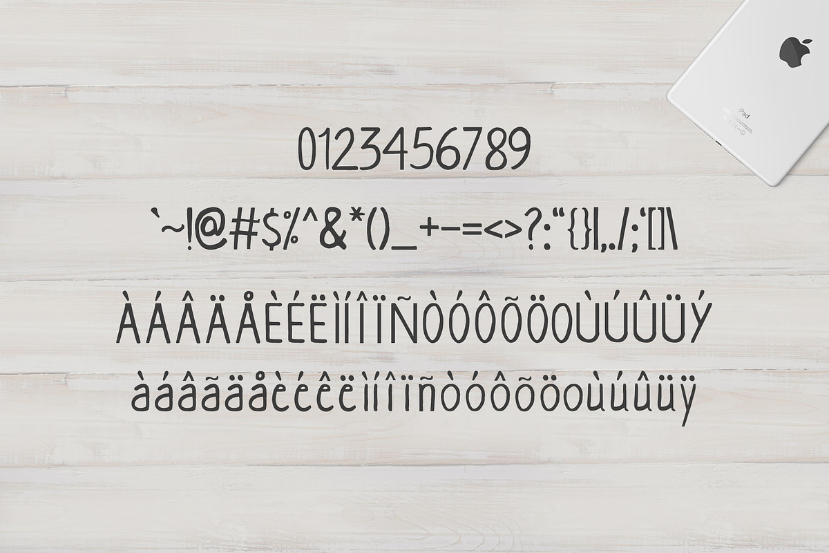 Aarianna Handmade Brush Font Family preview 3