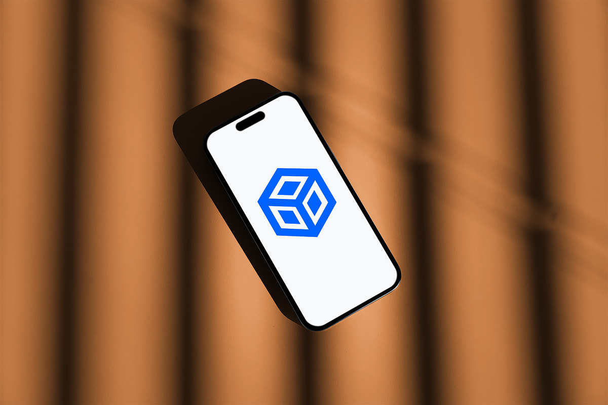 Minimal Geometric Hexagon Cube Logo, a Branding & Logo Template by Vectorium Studio (Photo 6 of 9)