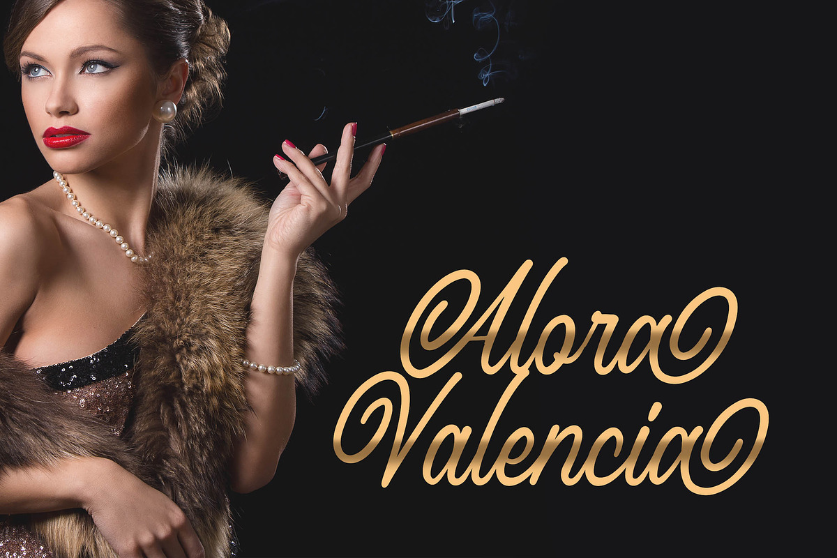 Saylena - Luxury Script Font preview 2