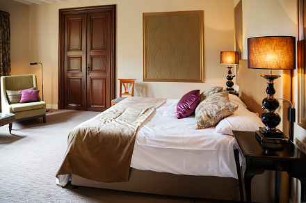 Classic hotel room , the Hague, an Architecture Photo by ariadna de raadt