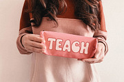 Crush Bubble Retro Font, a Handwritten Font by BarcelonaShop (Thumbnail 9 of 9)