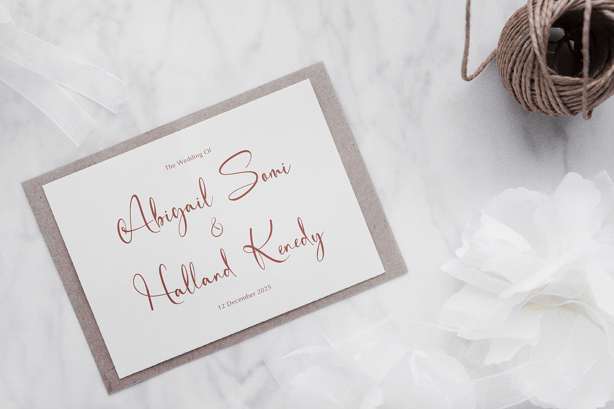 Raeylisse | Handwritten Script, a Script Font by gracetype_studio (Photo 6 of 12)