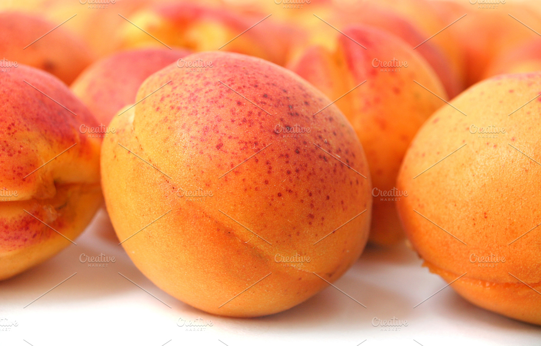 Fresh tasty apricots, a Photo by saiko3p