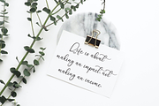 Mockup Vintage | Script Font, a Handwritten Font by Scratchones (Thumbnail 3 of 9)