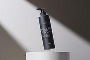 Cosmetic Set Mockup, a Packaging Mockup by Mocklux (Thumbnail 4 of 8)