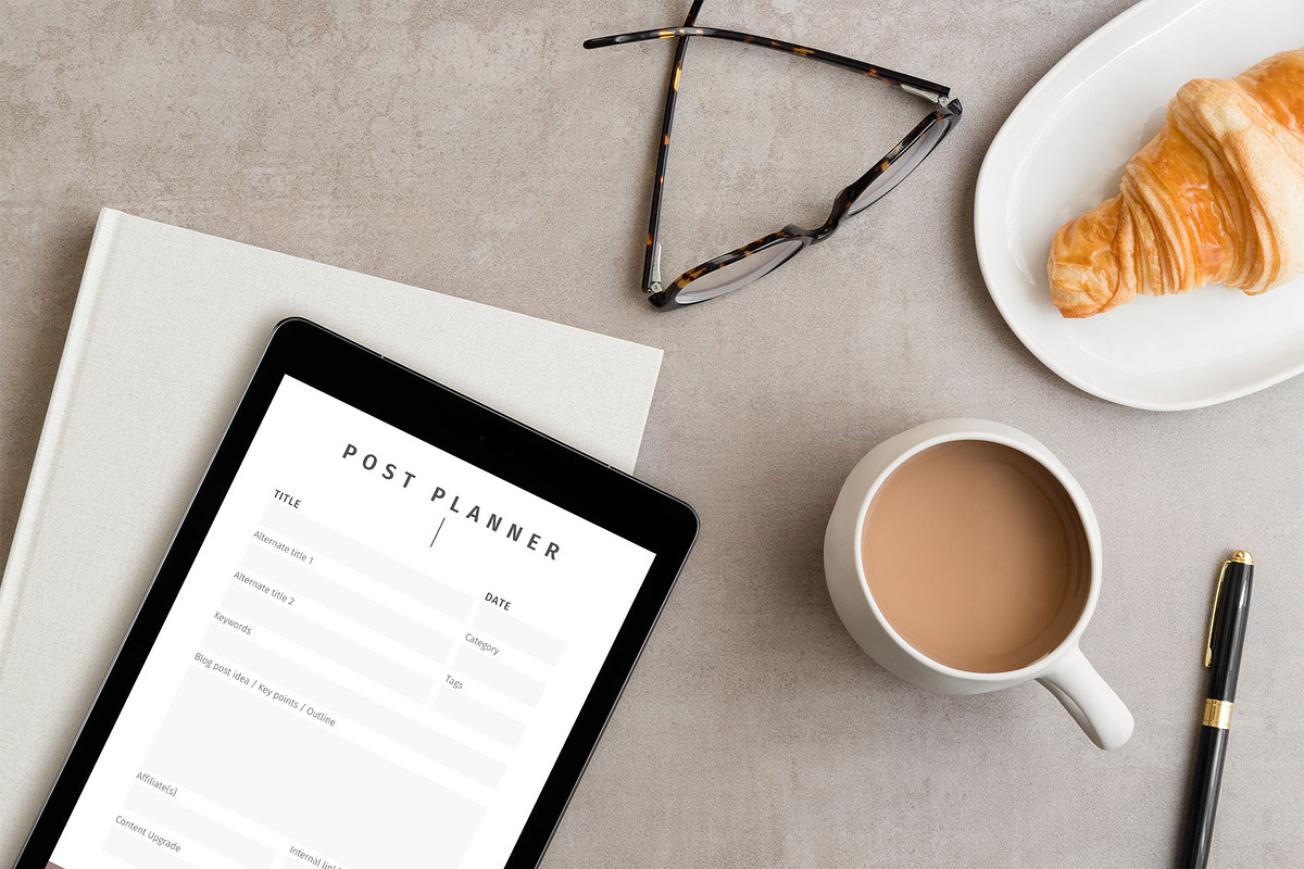 Blog Planner Canva Template, a Stationery Template by Studio Sugoi (Photo 6 of 8)