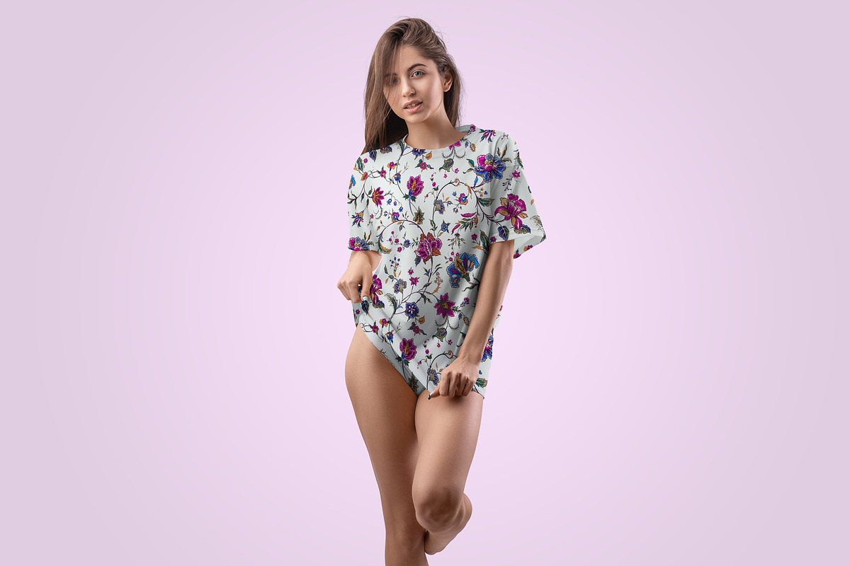 7 Mockups Woman T-Shirt Oversize, a Product Mockup by PSD Market (Photo 7 of 11)