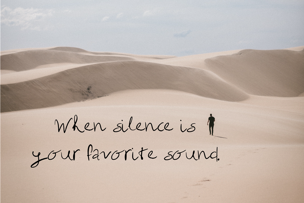 Solitude Handwritten Font preview 2