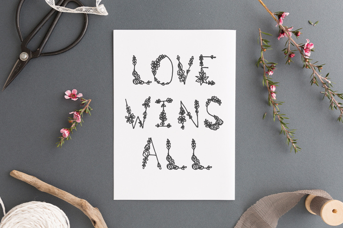 Wonder Floral Font preview 2