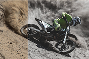 Lightroom Presets (Mobile + Desktop), a Layer Style Add-On by yosscinematic (Thumbnail 15 of 18)