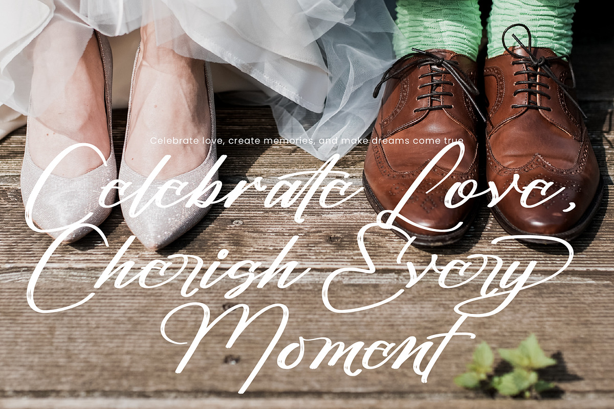 Royales Marketz, a Script Font by operatype.co (Photo 4 of 15)