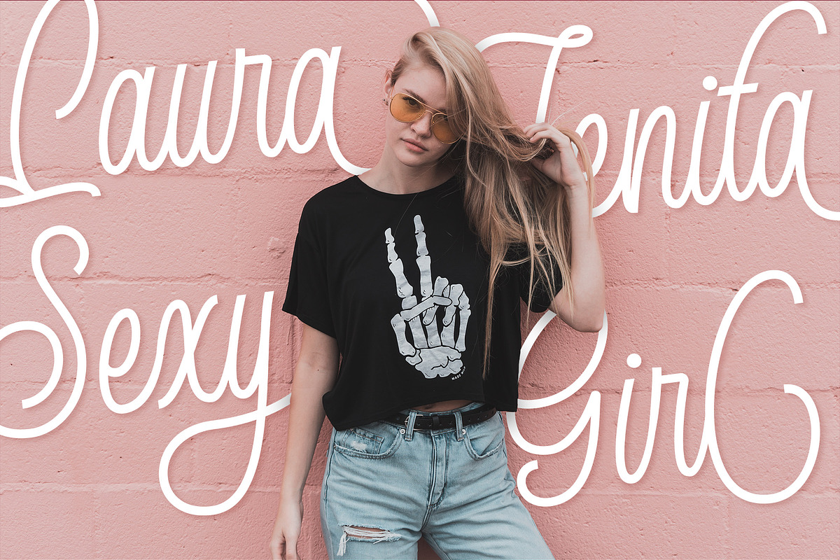 Queenline Script Font preview 6