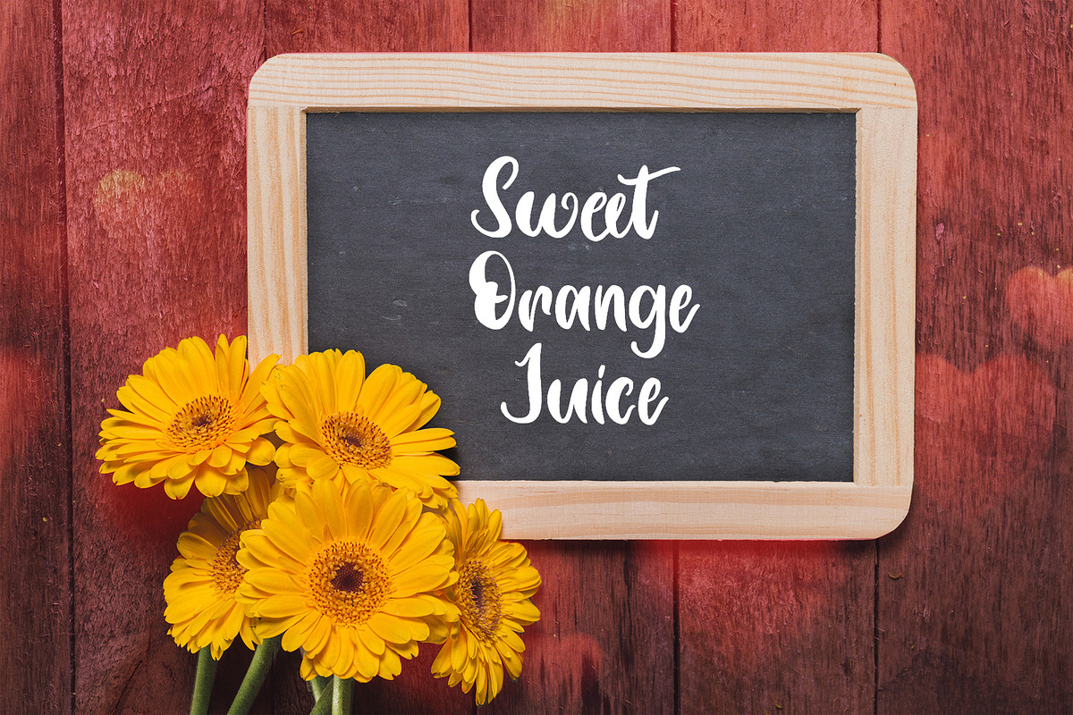 Sweet Stella | Handwritten Font, a Handwritten Font by esamaradany (Photo 2 of 8)