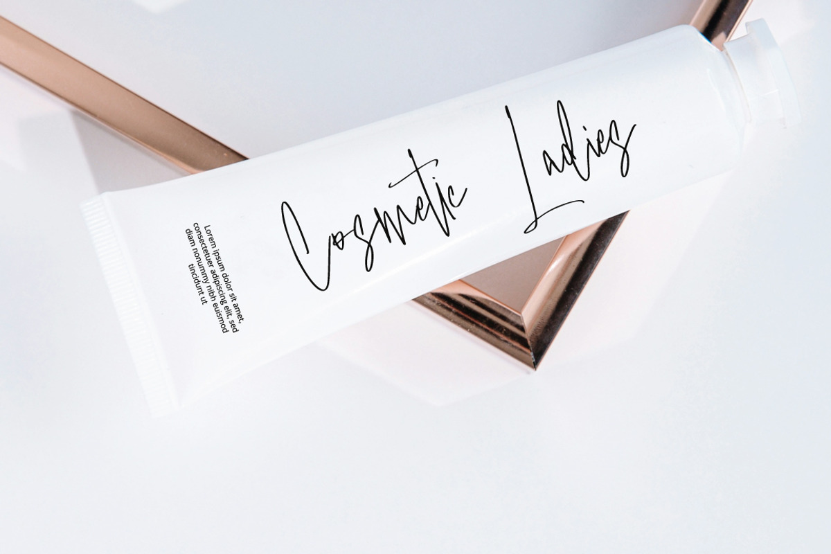 Amistarline - Handmade Signature, a Handwritten Font by tebaltipislab (Photo 5 of 11)