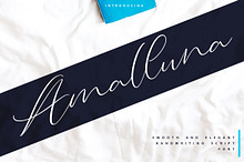 Amalluna | Handwritting Script Font