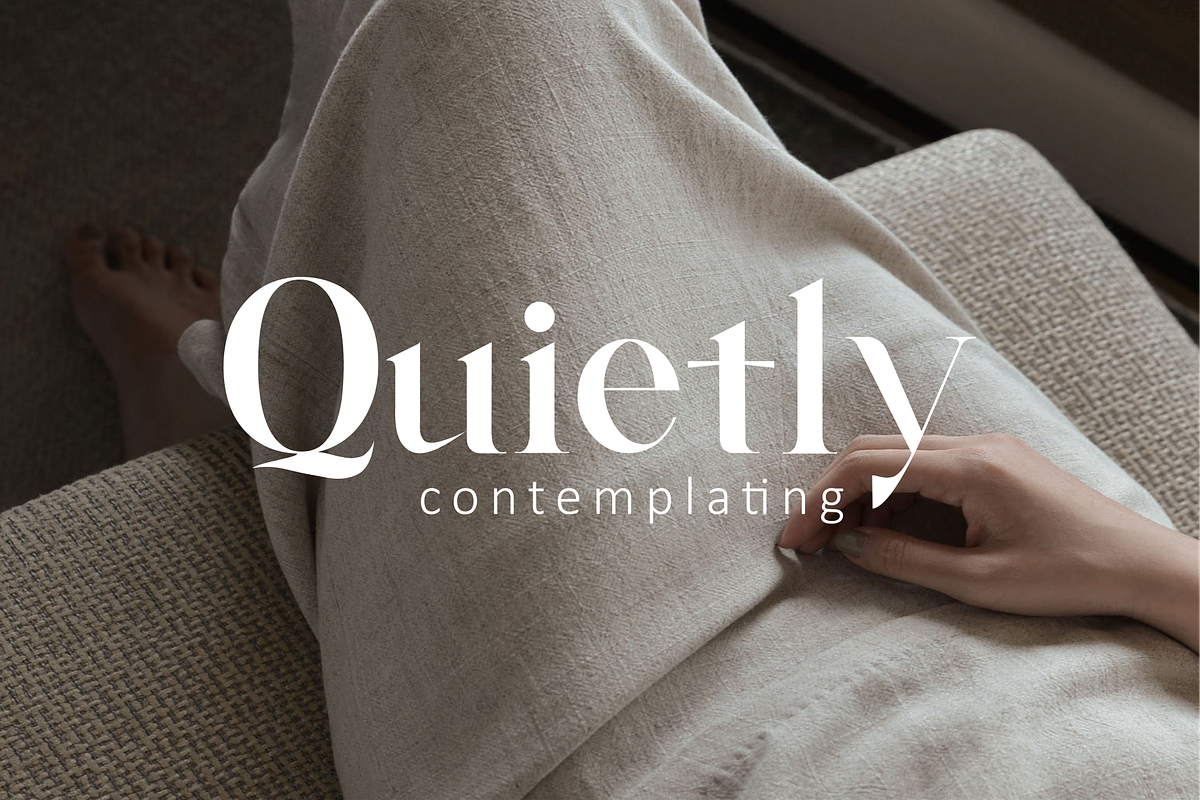 Argus - Lovely & Elegant Serif Font, a Serif Font by Vroz Studio (Photo 4 of 8)