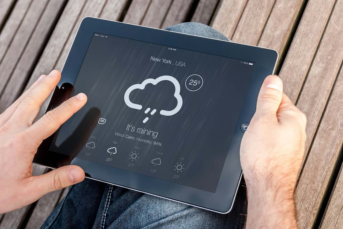Tablet Mock-up, a Device Mockup by zippypixelstudio (Photo 14 of 16)
