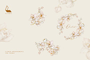 4-in-1 Floral Pattern Bundle, a Pattern Graphic by Karma (Thumbnail 17 of 43)