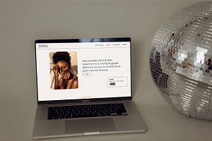 Laptop Mockup Disco Ball | Libra 006