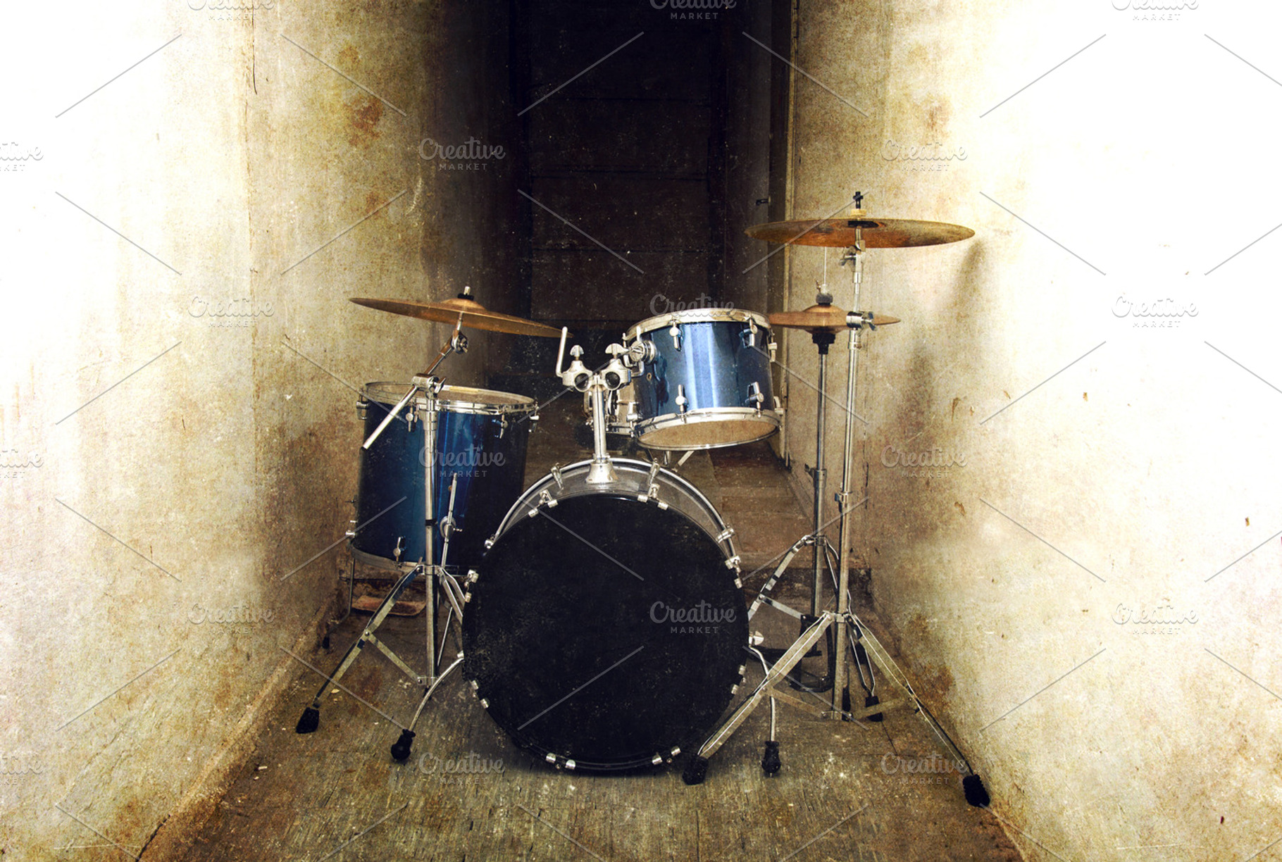 Drums music concept containing drum, rock, and musical, an Arts & Entertainment Photo by Milosz Aniol