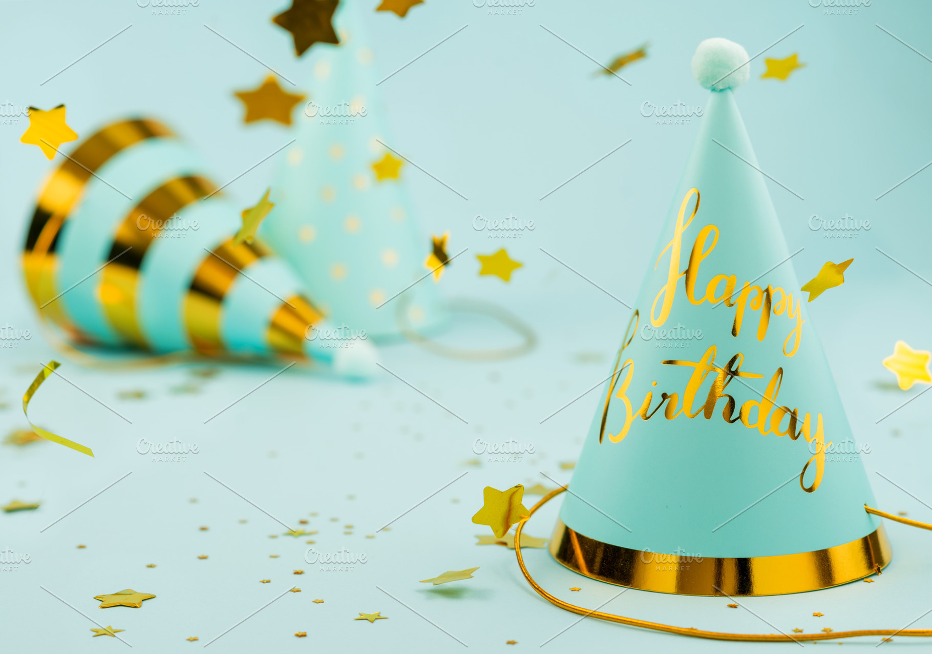 Elegant Birthday Celebration Hats, a Background Photo by Claudio Valdés