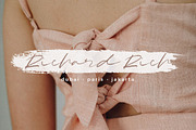 Hamira - Signature Brush Font, a Script Font by Dirtytemp Studio (Thumbnail 4 of 14)